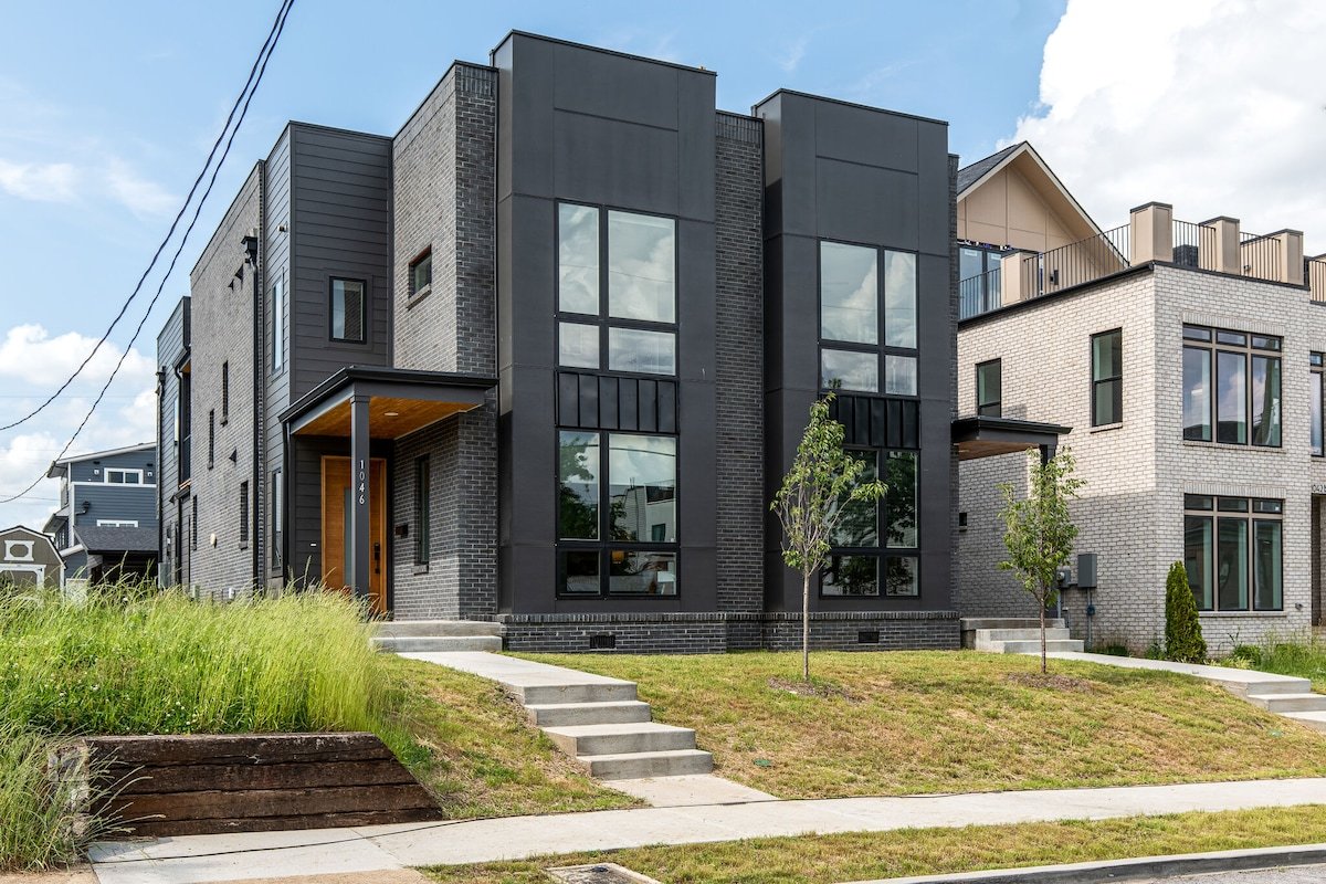 New Construction Downtown gallery image 3