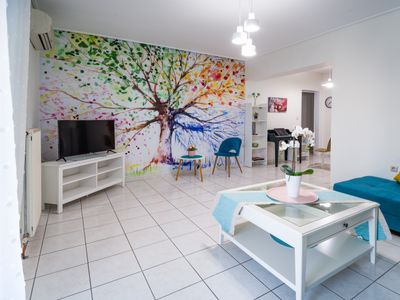 Central, quiet, nice vew and parking