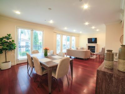 Grand Luxury Chic Unit Beverly Hills Adjacent