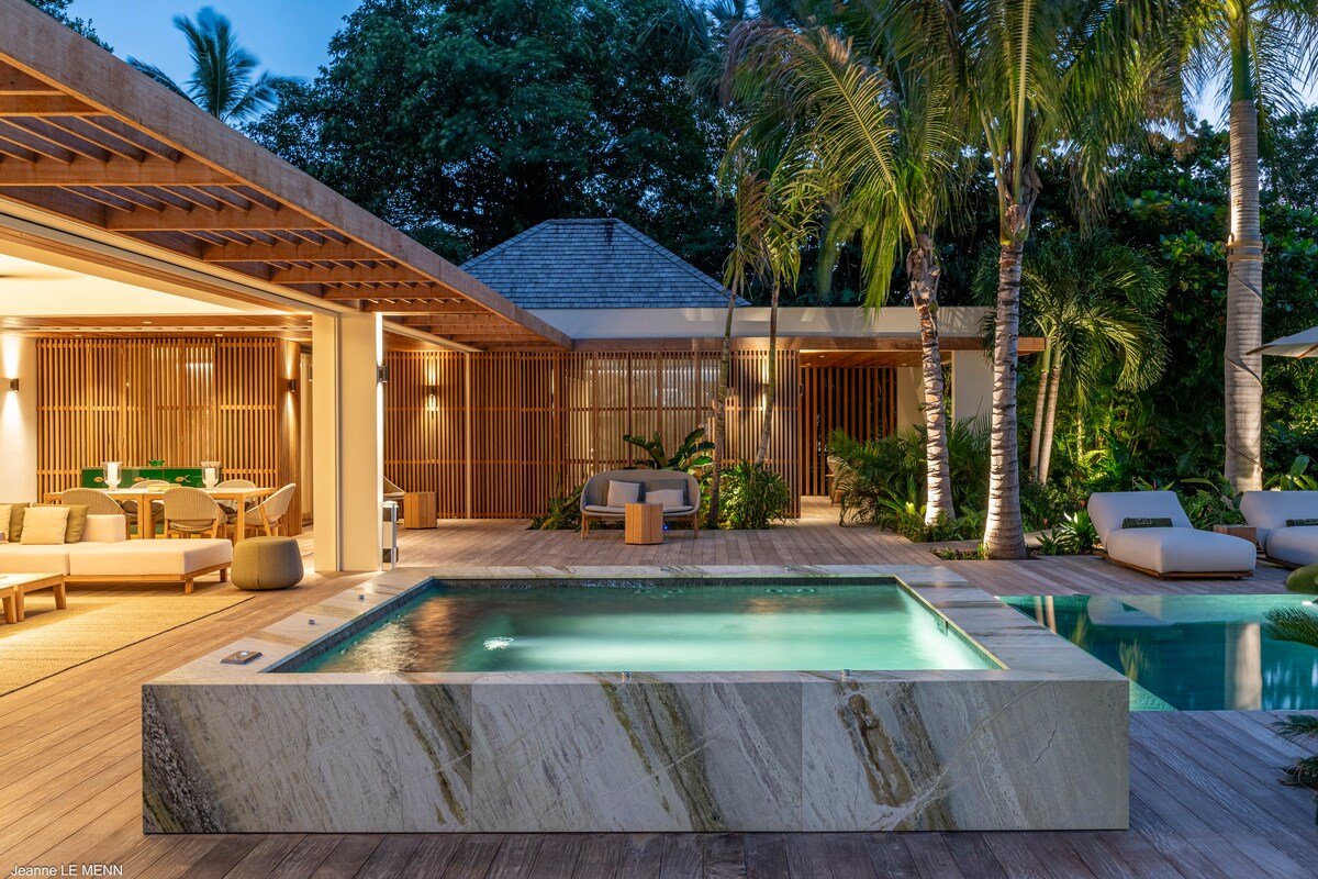 Palm Beach gallery image 4