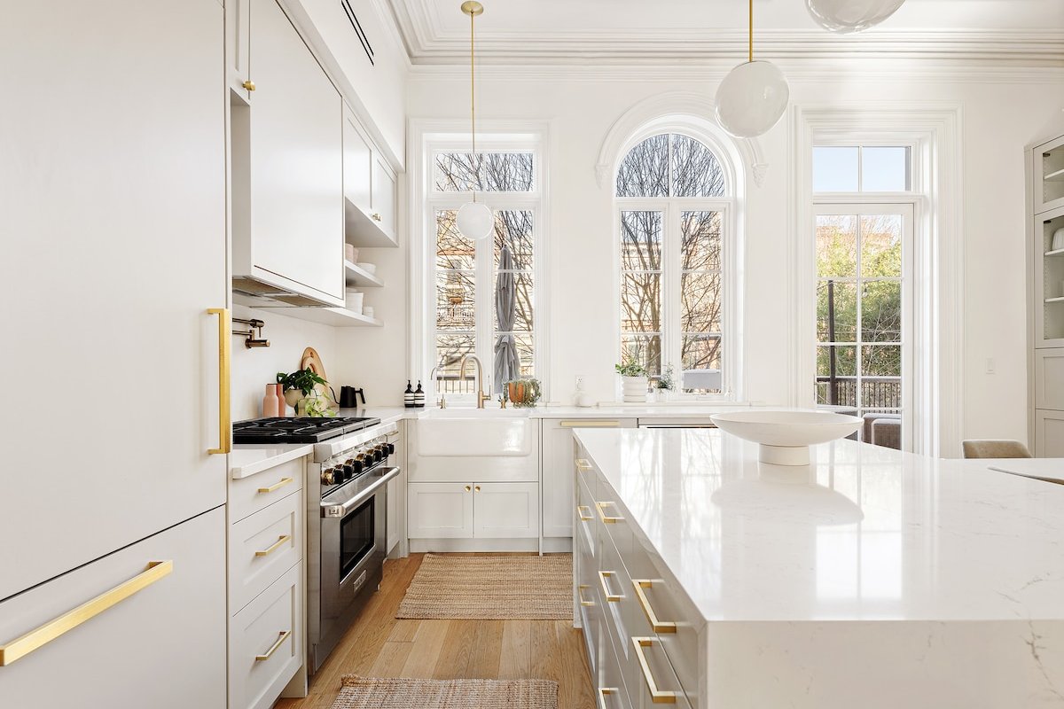 3000SF Mint Park Slope 5BR w/ deck & yard gallery image 5