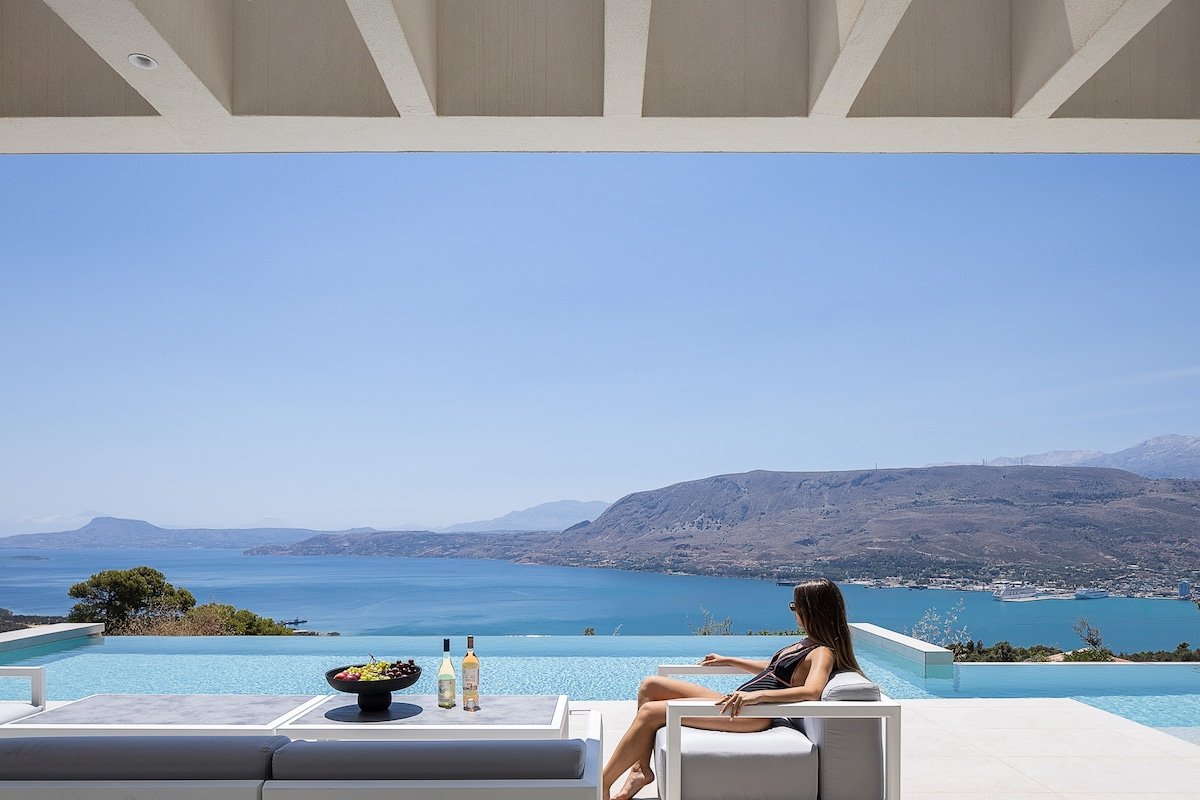 Escape the Ordinary & Embrace a Fantasy by etouri gallery image 2