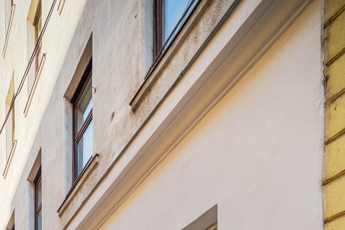 Spacious apartment with patio gallery image 5