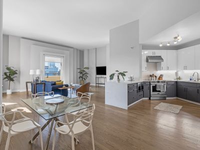 DTown Penthouse – 4bd/4ba (+Parking + Gym + Pool)