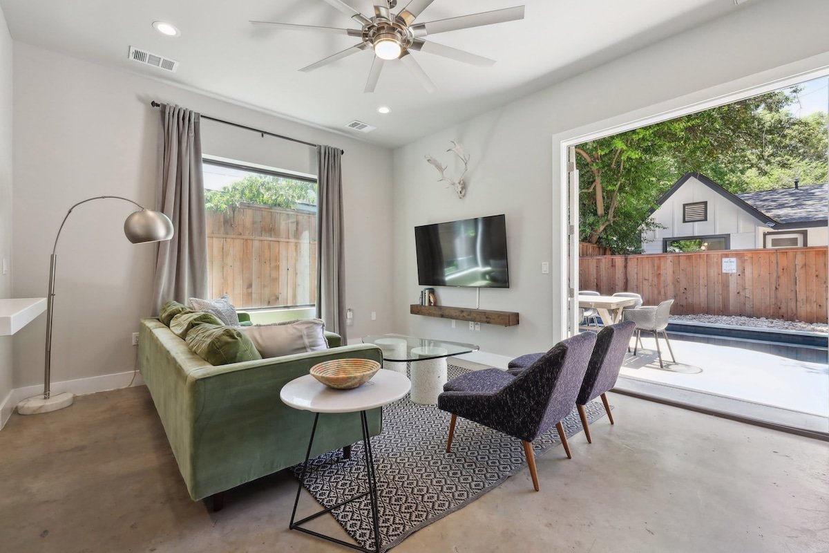 Modern Estate | Private Heated Pool gallery image 5