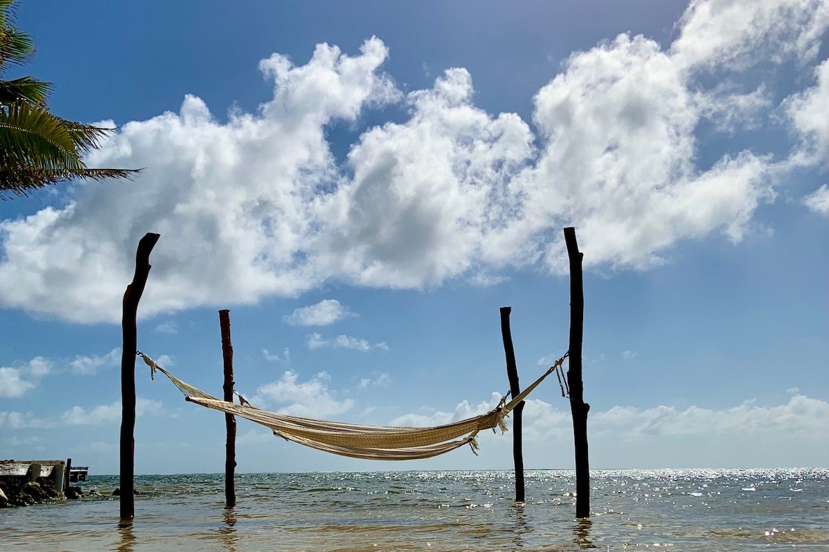 Two Luxury Villas, 9 Bedrooms, Sleeps 16, 2 Pools. gallery image 5