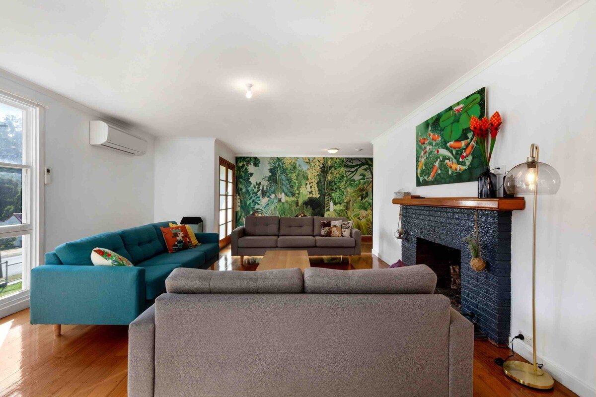 The CURE at Derby – The Doctors Residence. Main St gallery image 5