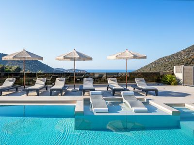 Villa with Sea Views, Fire Pit & near beach