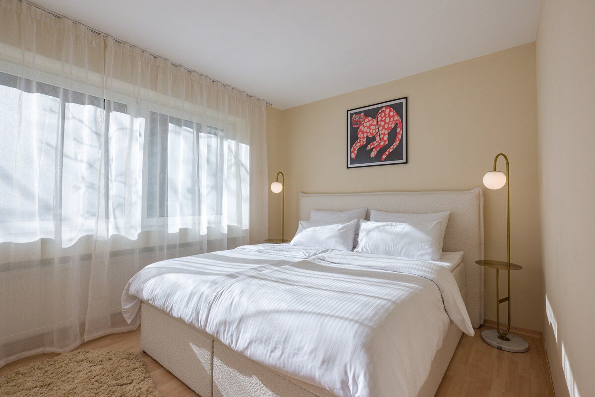 Valemi NEW Luxus 8Per|3BR|2Bad|Central|FreeParking gallery image 3