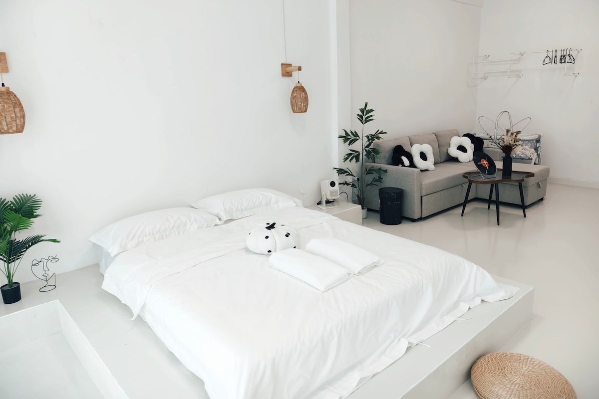 Silom mrt&bts步行2分钟/Central Park旁/lumpini公园/最多可住11人 gallery image 4