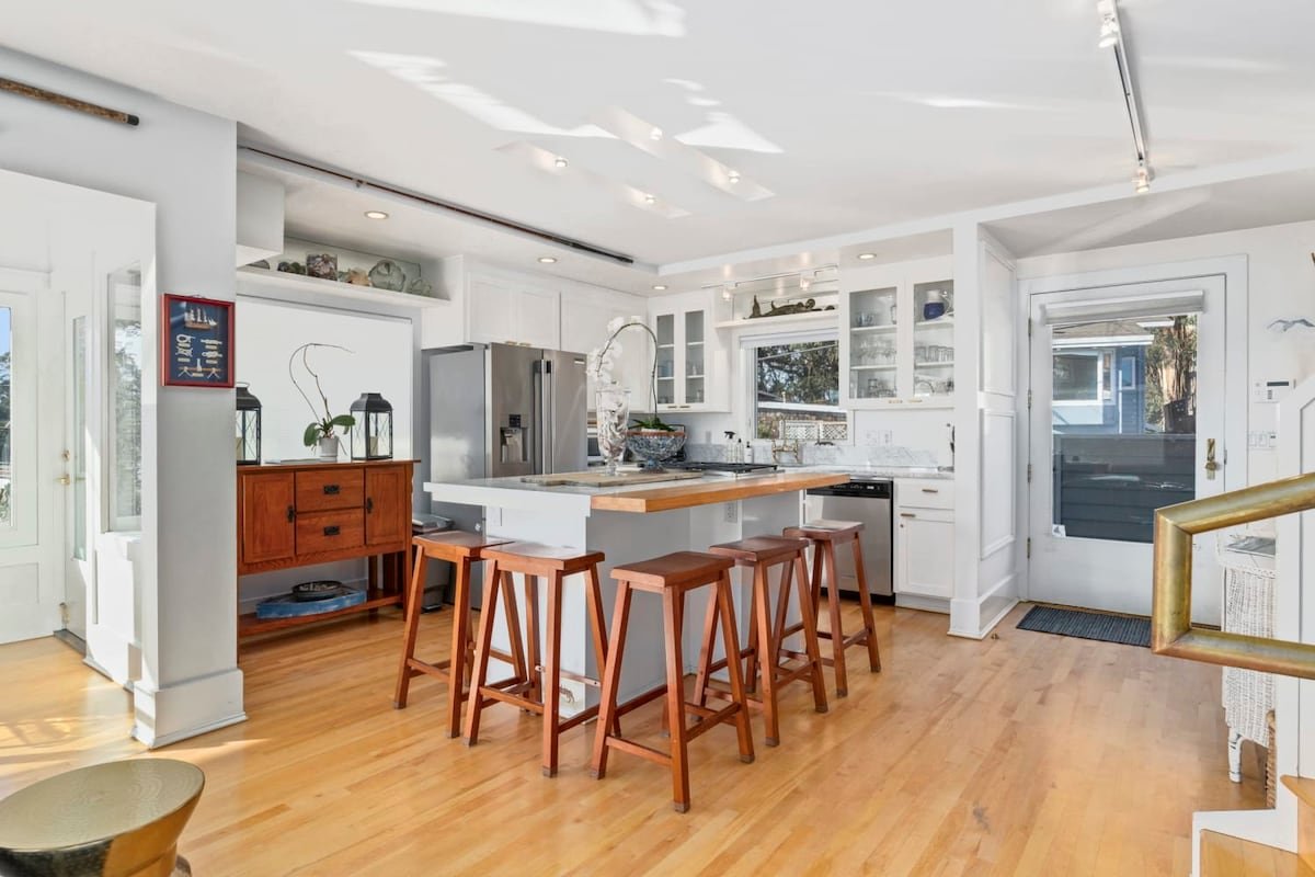 Harbor View Home – 7 Bed Beachhouse gallery image 4