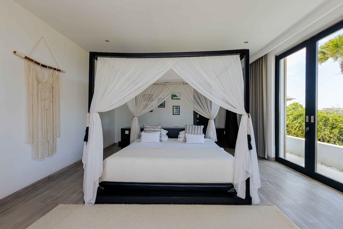 The Beach Villa Cemagi gallery image 2