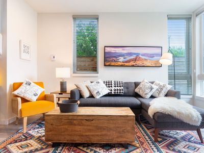 Stylish Townhouse Near Seattle Attractions