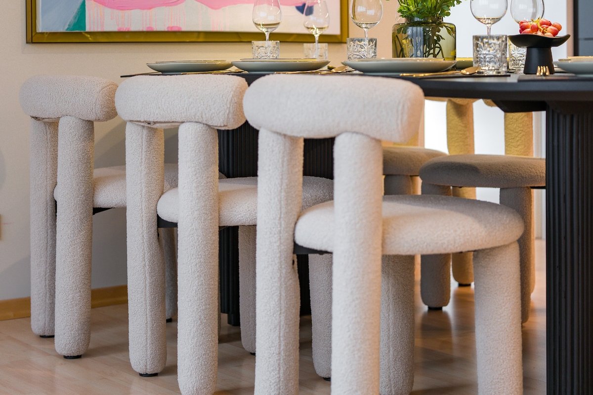 Valemi NEW Luxus 8Per|3BR|2Bad|Central|FreeParking gallery image 2