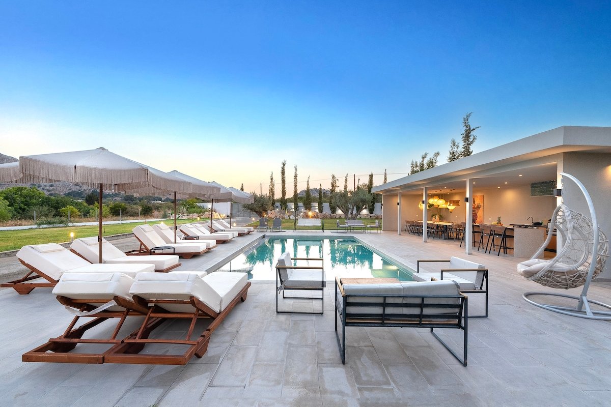 Villa Nikoli gallery image 2