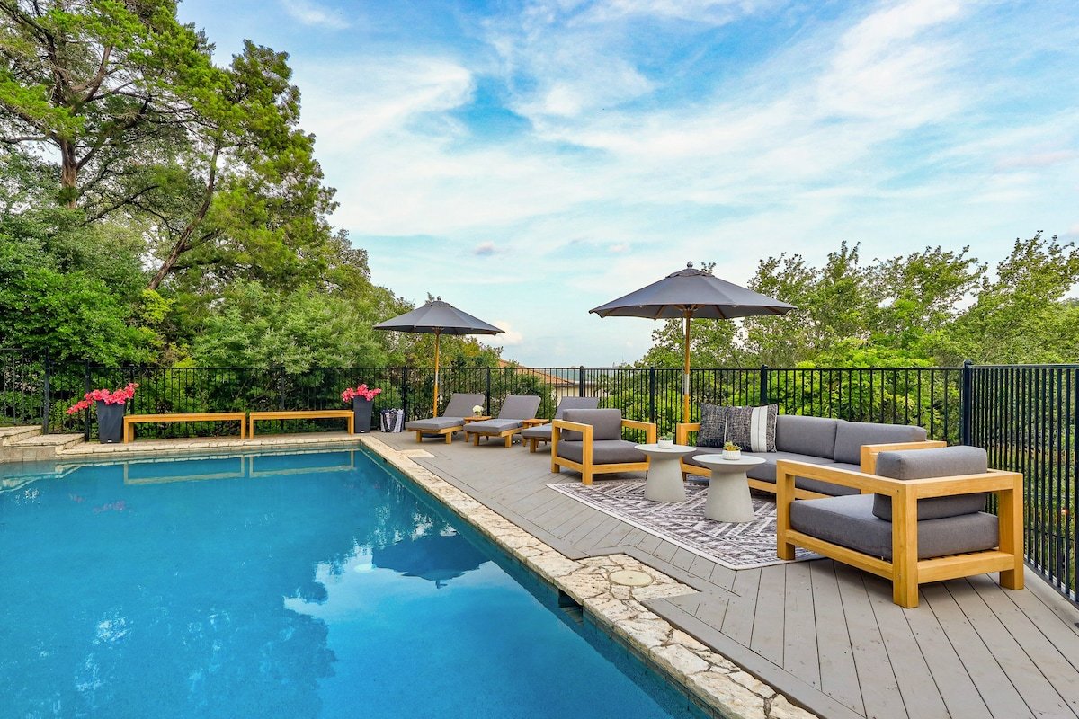 Hilltop Overlook gallery image 3