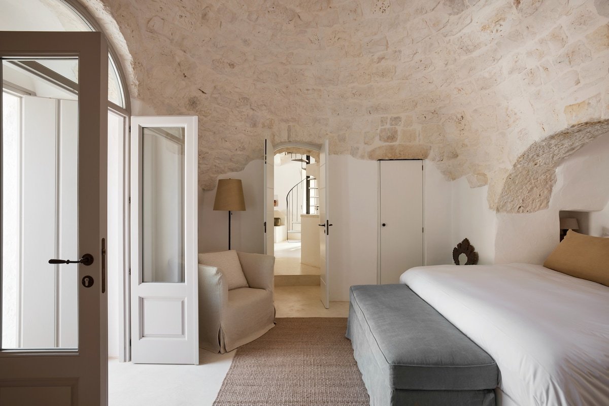 Stunning Trulli, Full AC, 10mx5m pool + gardens gallery image 3