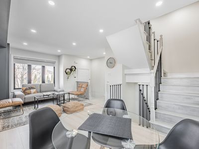 4 Bedroom Port Union Paradise w/ Parking