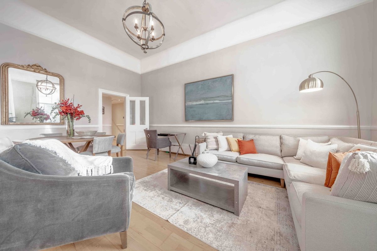 *Cozy 2-Bed in Earl’s Court Near Freddie Mercury’s