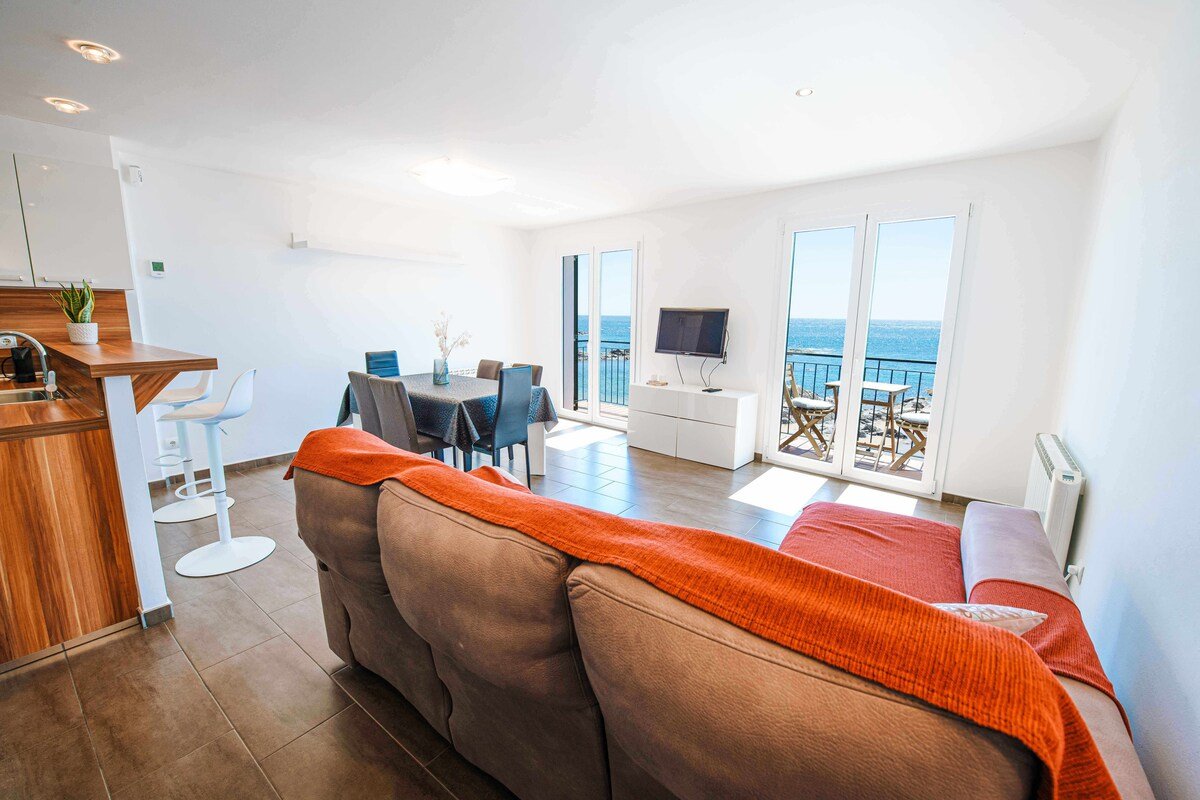 Apartamento exclusivo en primera línea de mar gallery image 5