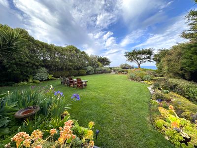 * Beachfront Paradise * with Direct Beach Access