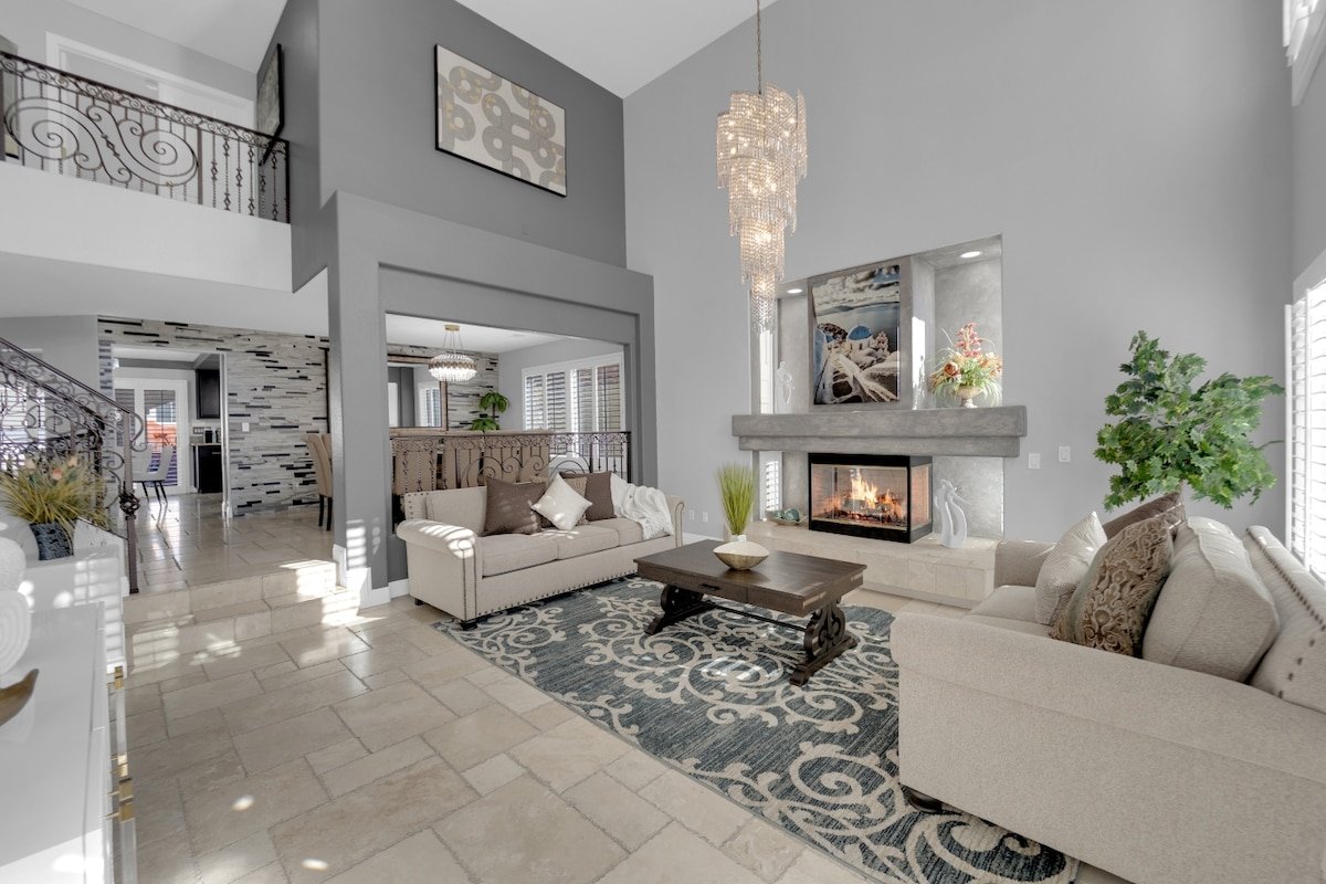 Spacious 5 Bedroom. Pool, RV Parking, Patio, Grill gallery image 3