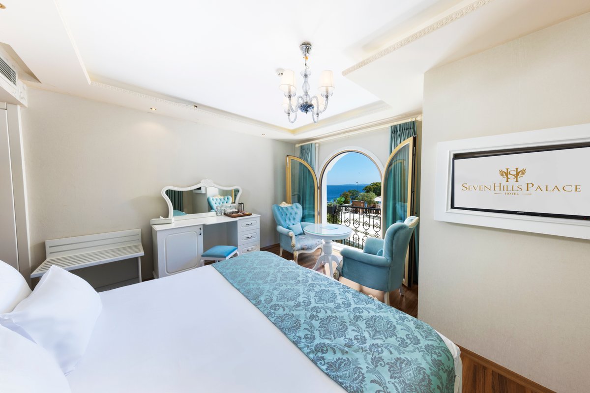 Seven Hills Palace & Spa Deluxe Family Room