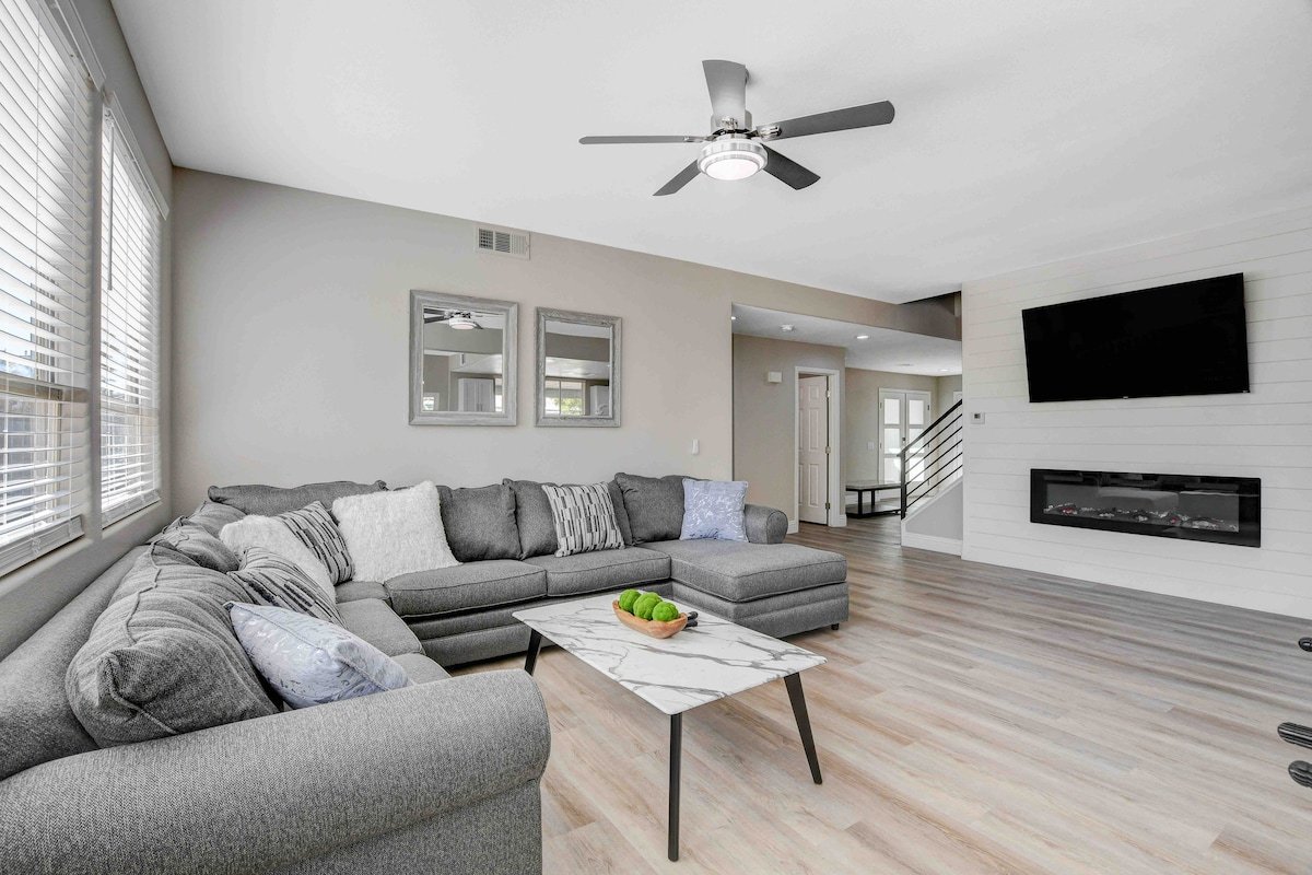 Brand new remodel! gallery image 4