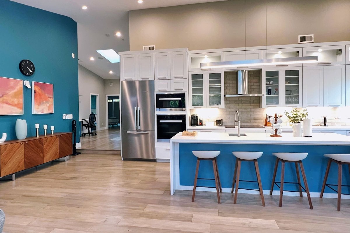 Lavish Modern Home 4BR near SFO/Palo Alto/Stanford gallery image 2