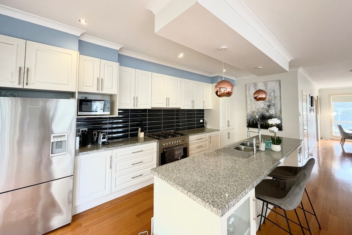 Waterside Place – Upscale River Precinct gallery image 5