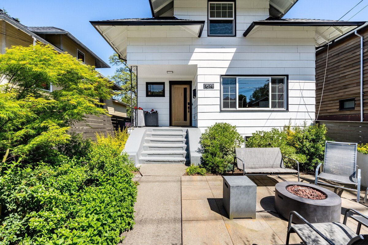 Boutique Design Central City Local FIFA ready gallery image 5