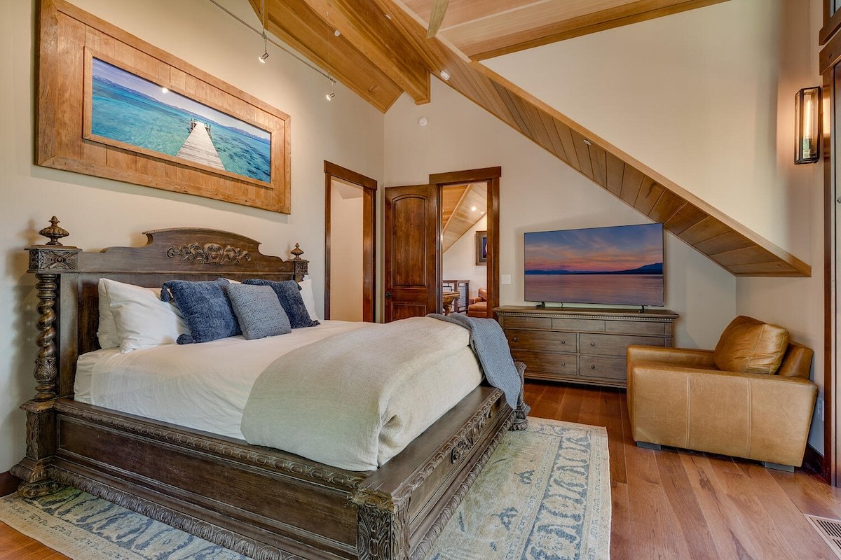 5-Bedroom Lake Tahoe Gem | Deck & Hot Tub (Tall gallery image 2