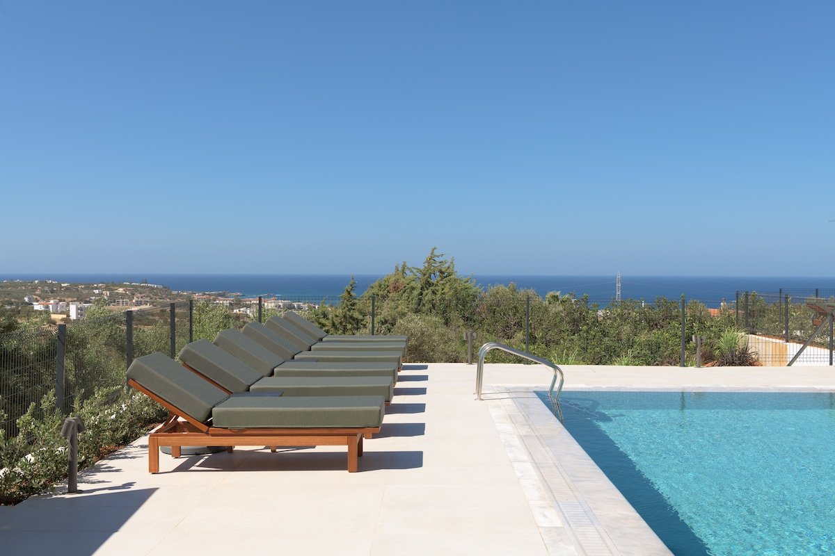 Olvios Villa II, with 35m² Pool & SeaViews gallery image 2