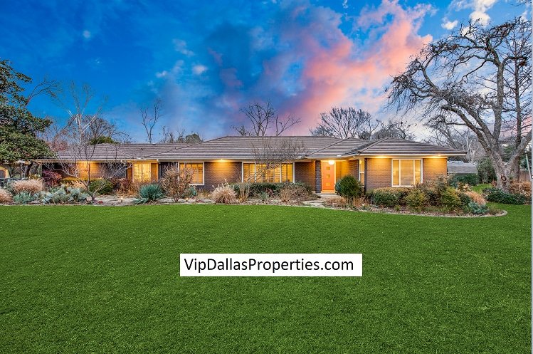 Pickleball Vacation In Dallas! Private 30×60 Court gallery image 5