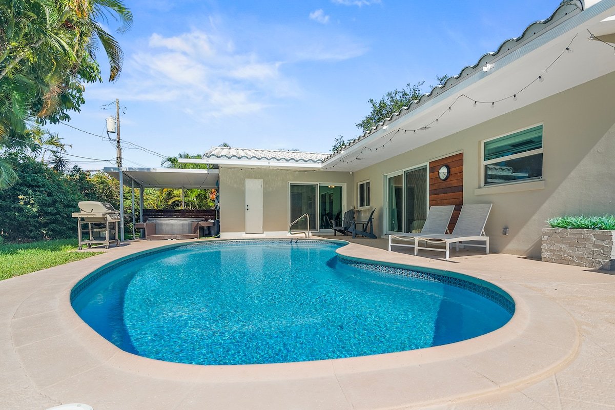 Kid Amenities| Heated Salt Pool+Spa| Near Beach gallery image 3