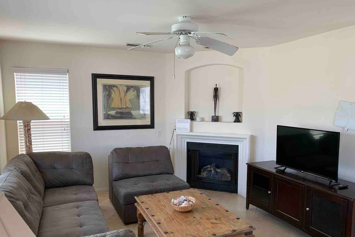 Mission Beach House with a rooftop deck gallery image 5