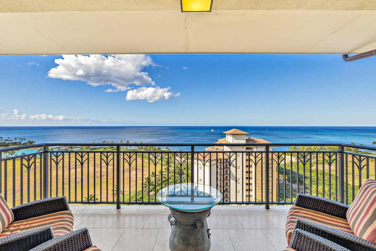 16th Top Floor Penthouse w Spectacular View O-1602