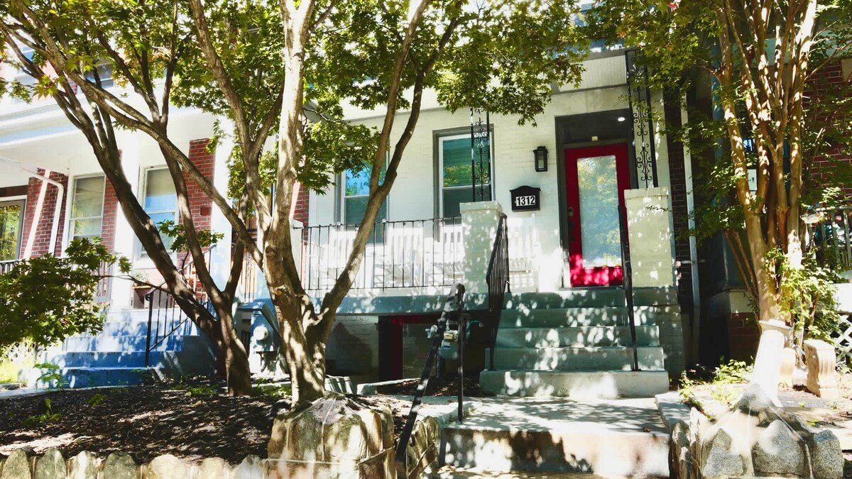 Anchored Abode – Family Friendly Cap Hill gallery image 5