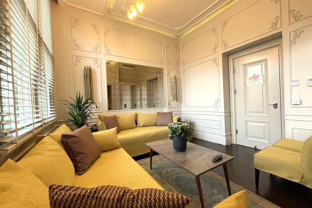 Spacious Taksim House 3+1 Fully A/C gallery image 4