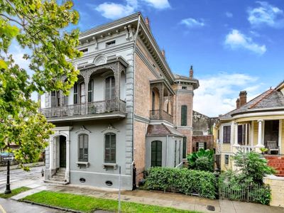 NEW! Private 2-BR Lanaux King Ste w/balcony Fr.Qtr