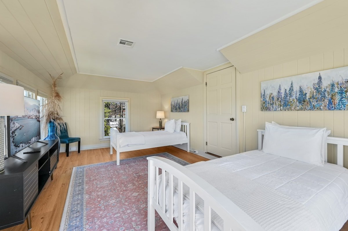 Merrimon Manor Historic Remodel gallery image 4