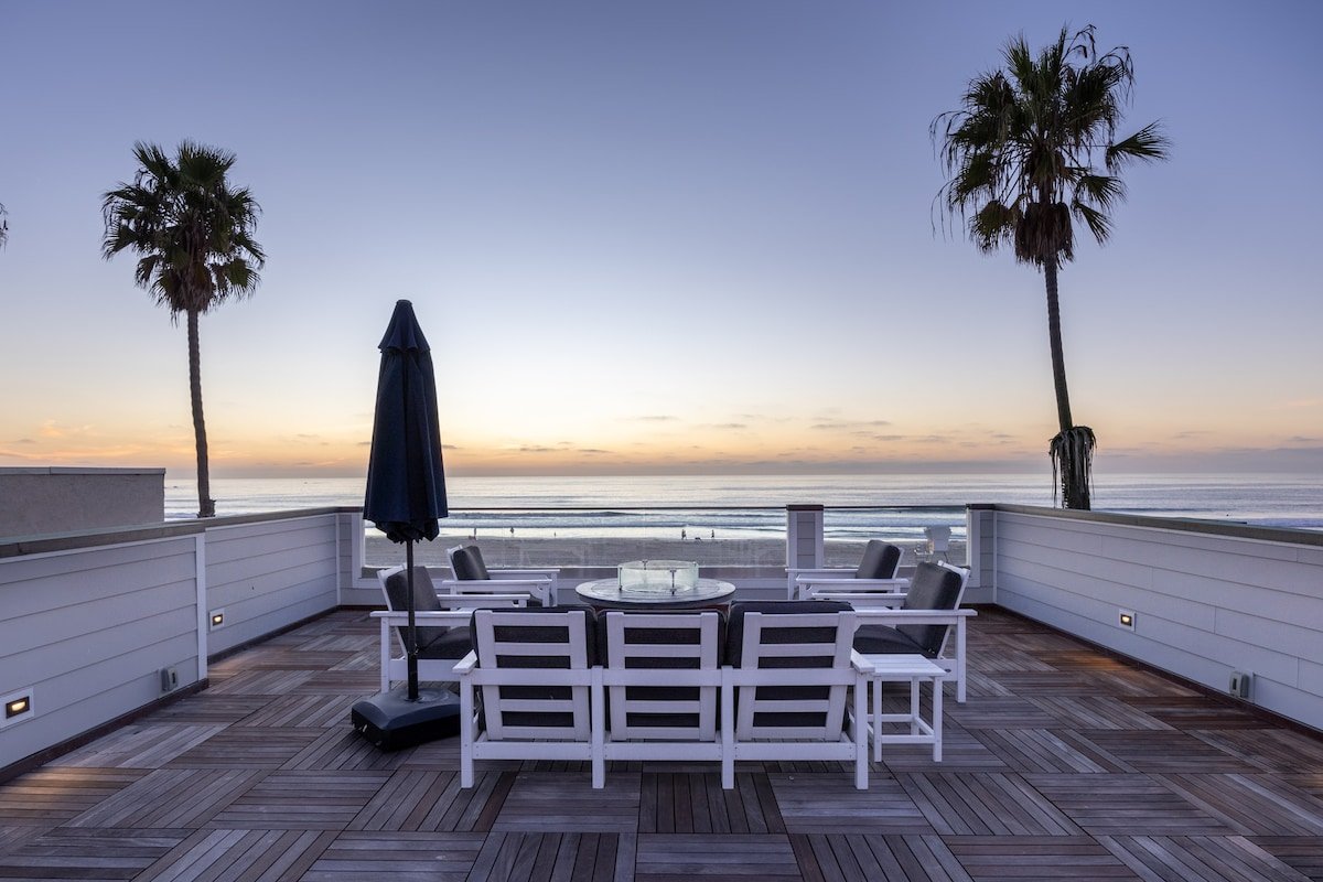 Oceanfront Home w/ Private Roof Deck & Fire Pit gallery image 5