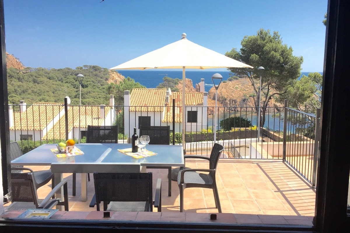 Costa Brava Luxury House in Tamariu, Healthy&Relax gallery image 2