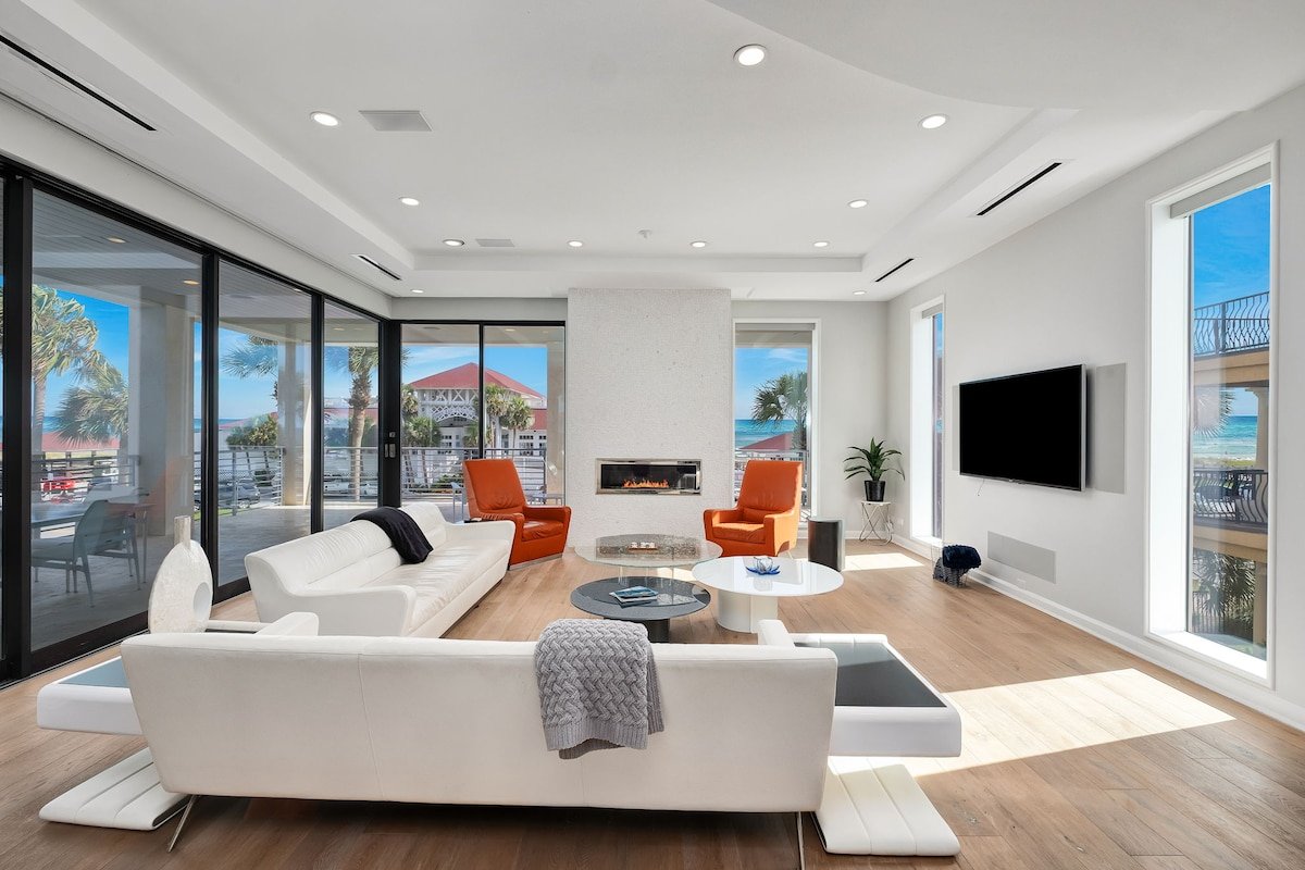 Miami Vice – Huge Pool with Gulf and Lake Views gallery image 3