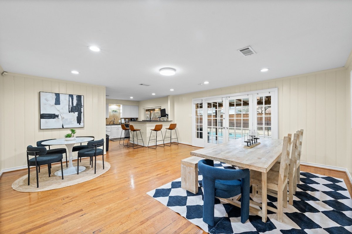 Luxury Preston Hollow 4BR | Pool + Fire Pit gallery image 3