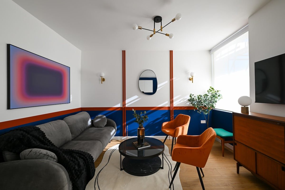 Lux 4-Bedroom Triplex Close to Angel & Shoreditch gallery image 2