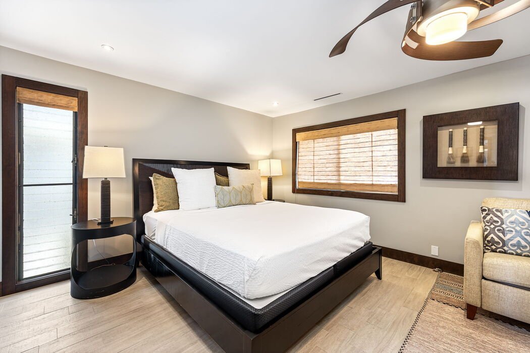 Oceanfront Kona Villa + Sauna & Epic Views gallery image 5