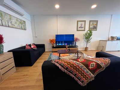 Roof Top 4BR Top Private Floor, CHINA TOWN