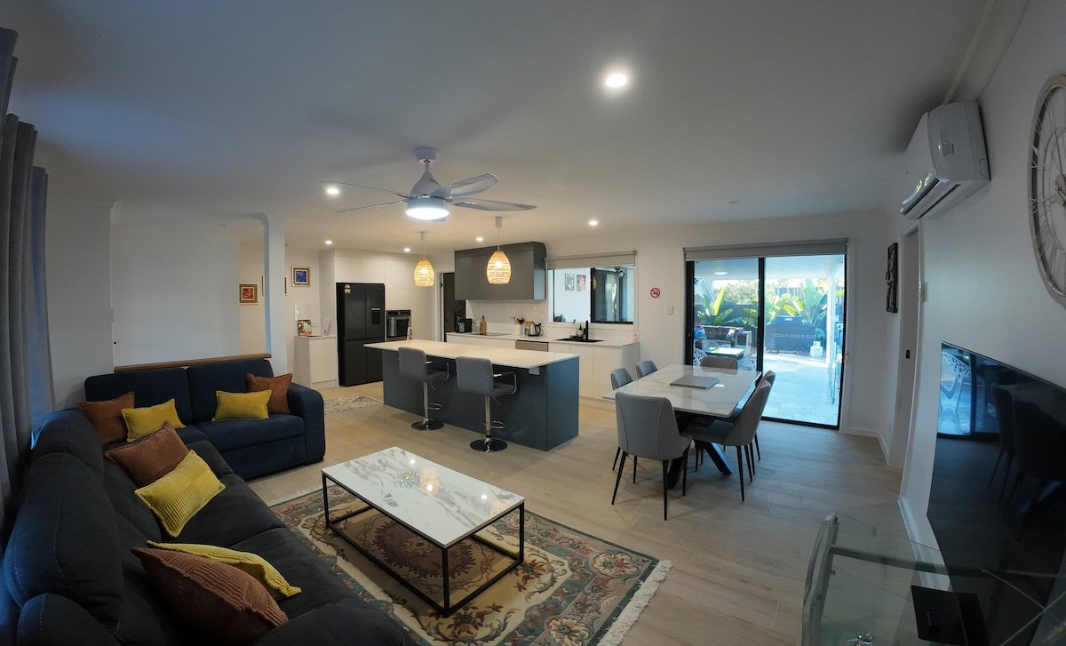 Resort Life for everyone + your pets. 4 BRMS gallery image 3