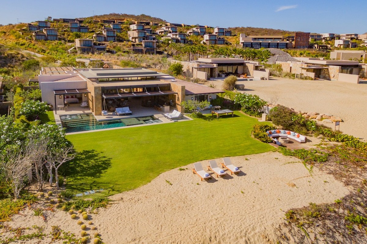 Beachfront Luxury – West Enclave 7 by Cabo Villas gallery image 5